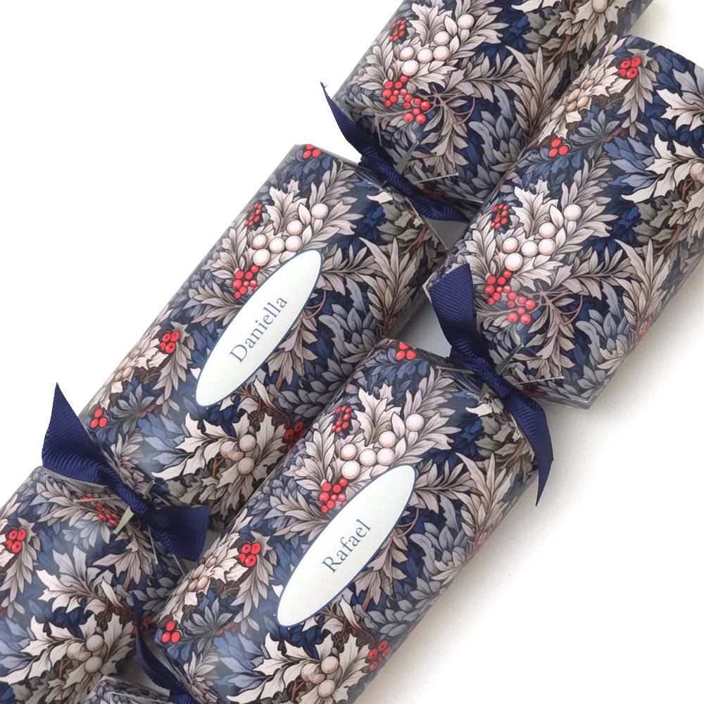 Personalised Cracker Making Craft Kit | Snowberries | Makes 4 or 6 Crackers - Image 7